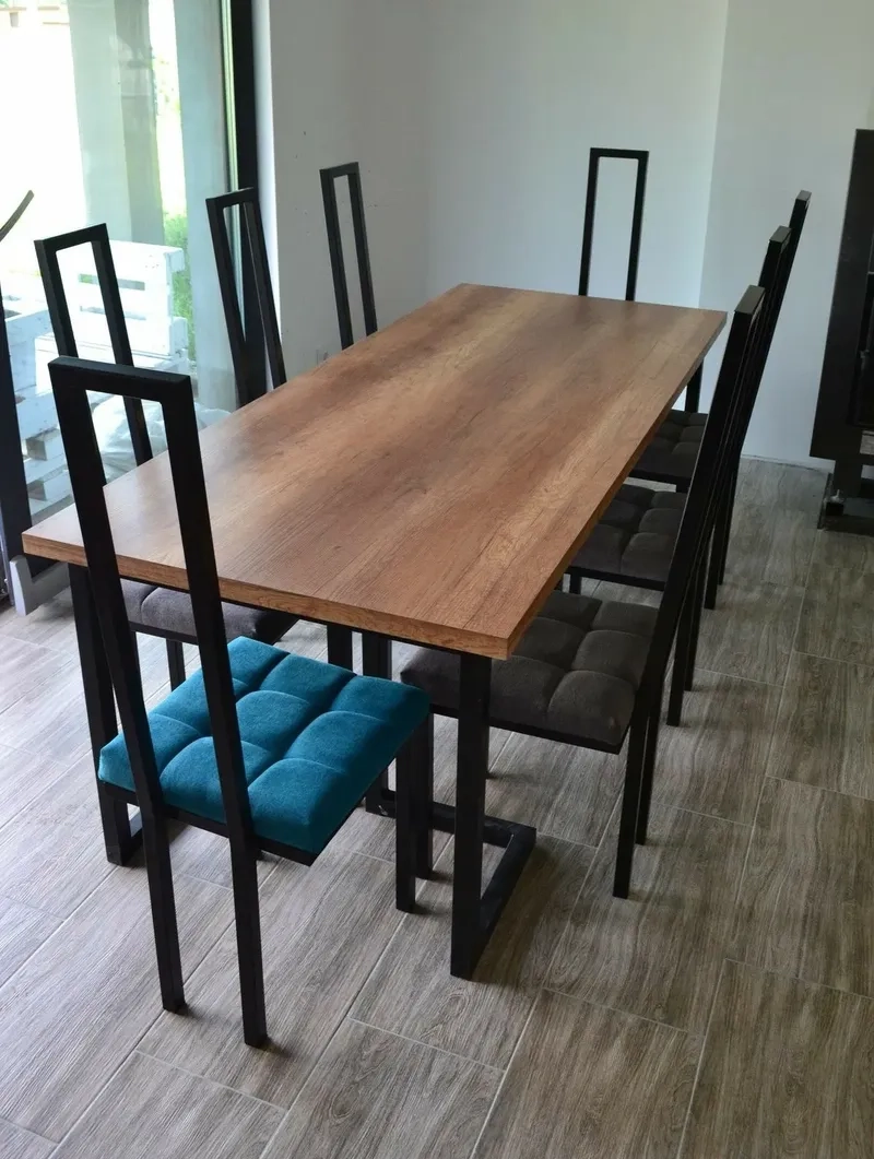 Bàn ăn chân sắt ngoài trời bền đẹp dễ vệ sinh