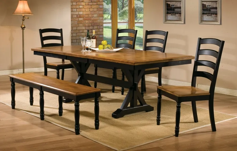 Bàn ăn gỗ sồi nhập khẩu bền đẹp cho không gian gia đình