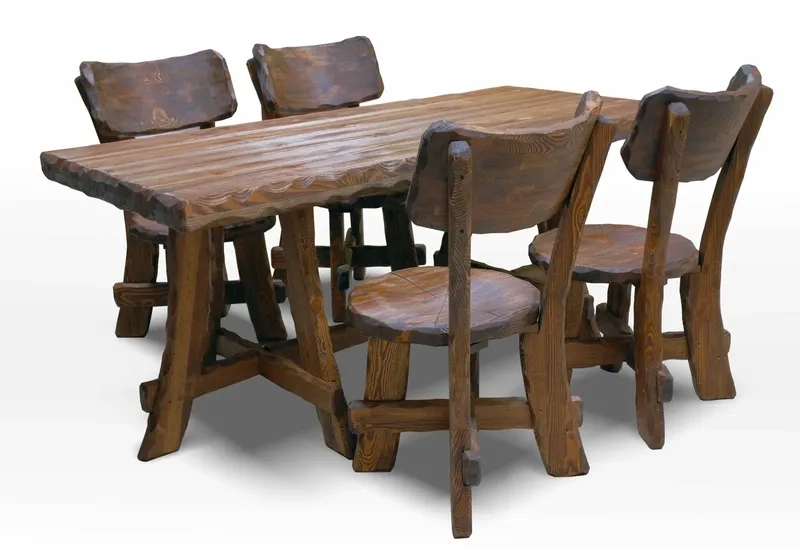 Bàn ăn gỗ cho gia đình đông người tiện lợi và sang trọng