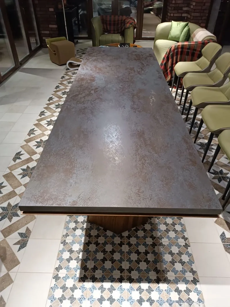 Bàn ăn đá chống trầy xước bền bỉ cùng thời gian