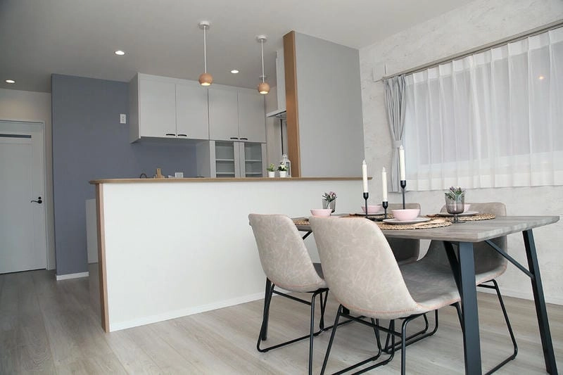 Bếp Hàn Quốc gọn gàng mang cảm giác ấm cúng