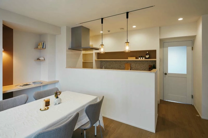 Phòng bếp Hàn Quốc sáng sủa và gọn gàng