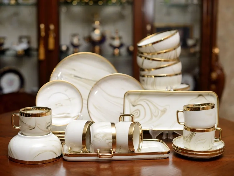 Ảnh bộ đồ ăn sang trọng thẩm mỹ hài hòa ánh nhìn