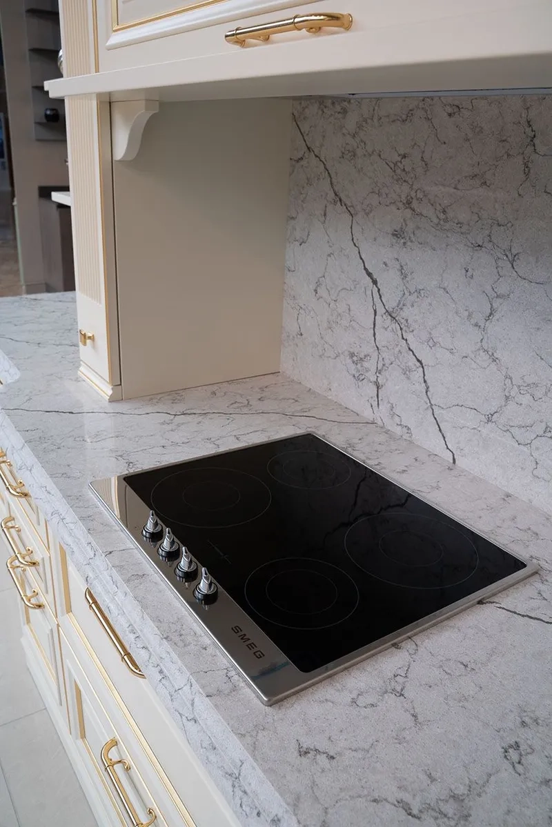 Mặt đá bếp Vicostone sáng bóng