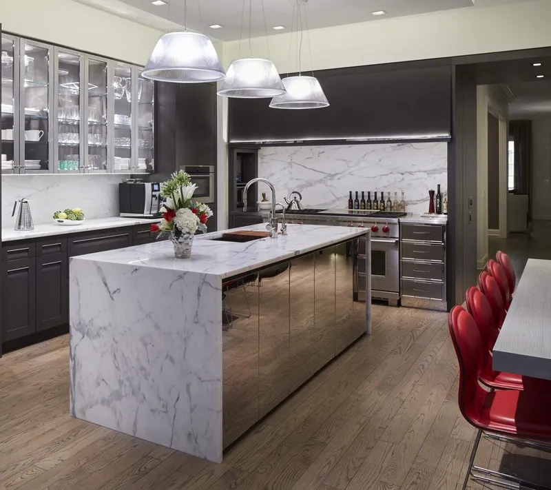 Khu vực mặt đá bàn bếp sạch sẽ