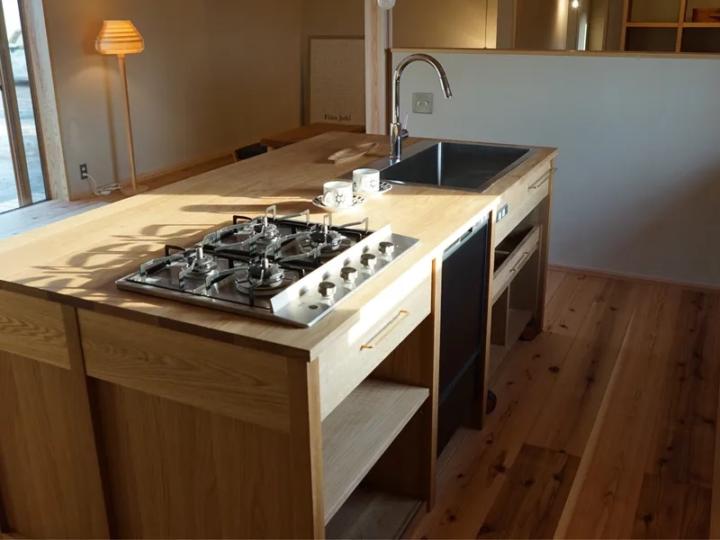 Thiết kế hiện đại và đẹp mắt với đảo bếp gỗ hiện đại đẹp