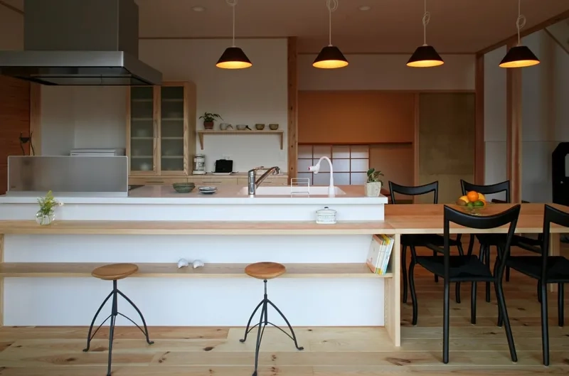 Đảo bếp kết hợp bàn ăn là gì và những tiện ích nổi bật