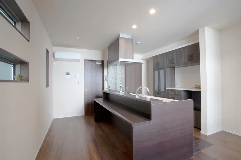 Cập nhật báo giá đảo bếp kết hợp bàn ăn mới nhất hôm nay