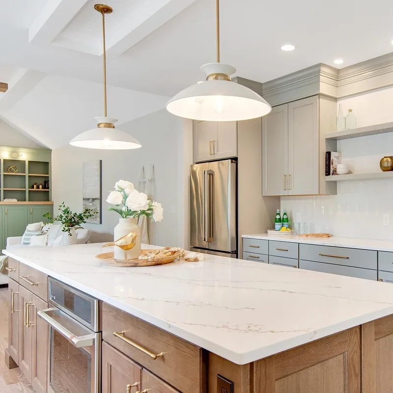 Phù hợp nhà nhỏ với đèn thả bàn đảo bếp nhà nhỏ