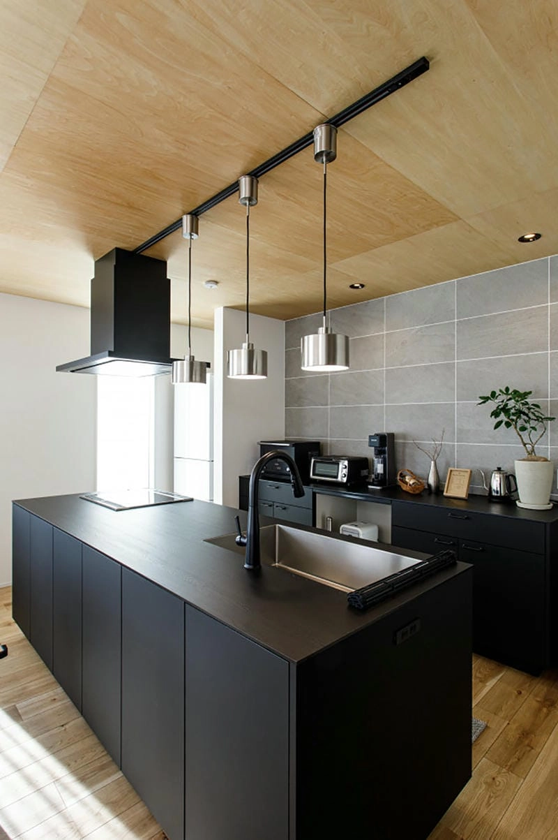 Đèn treo trang trí tạo điểm nhấn cho bếp