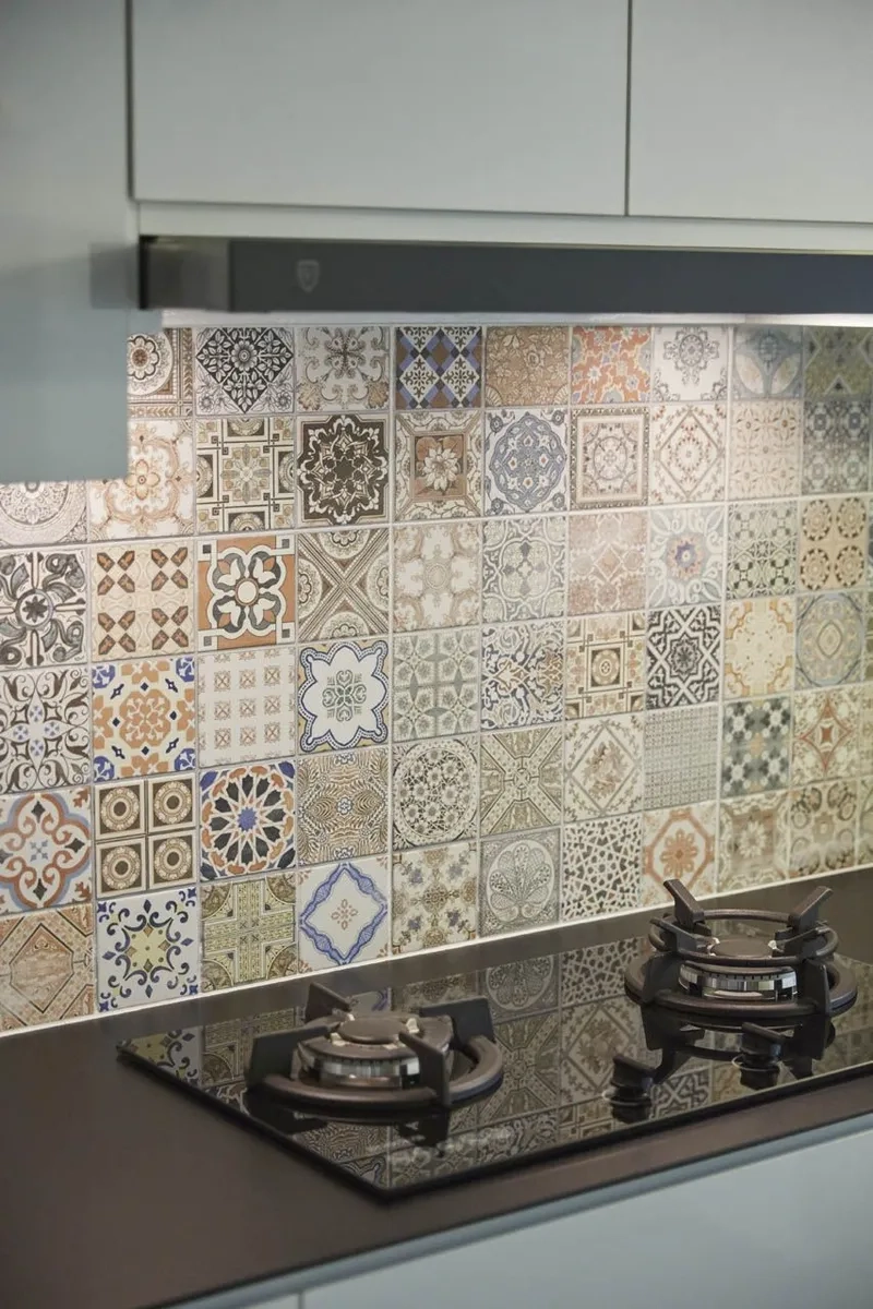 Gạch bông ốp bếp hiện đại