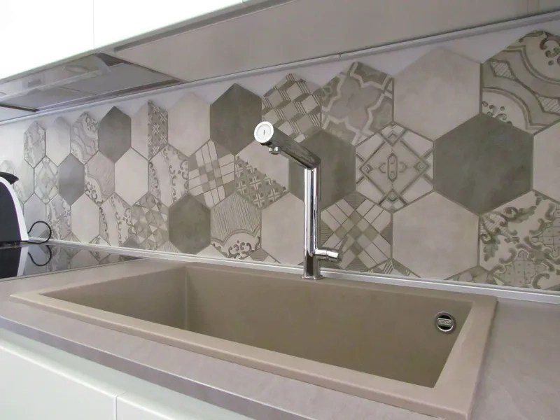 Chi phí giá gạch lục giác ốp bếp tốt