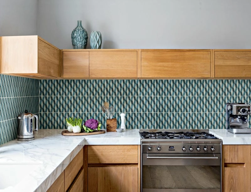 Gạch ốp bếp giúp bảo vệ tường và tăng thẩm mỹ