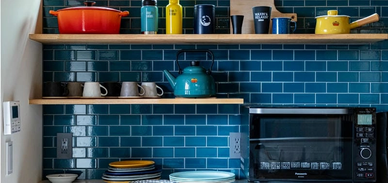 Gạch ốp bếp hiện đại phù hợp nhà ở mới