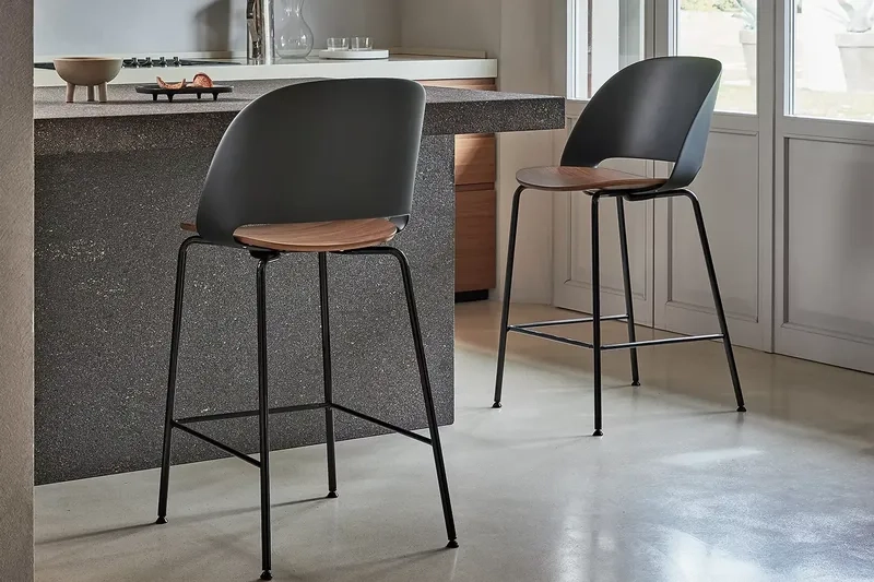 Giải pháp nhỏ gọn với ghế bar chân cao mini