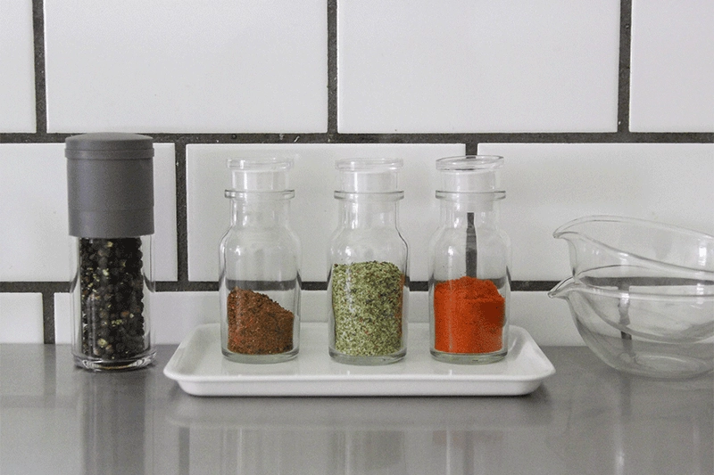 Bình đựng gia vị tiện dụng và dễ sử dụng