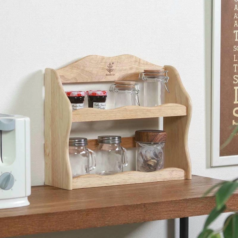 Kệ gỗ bếp tối ưu lưu trữ đồ dùng hằng ngày
