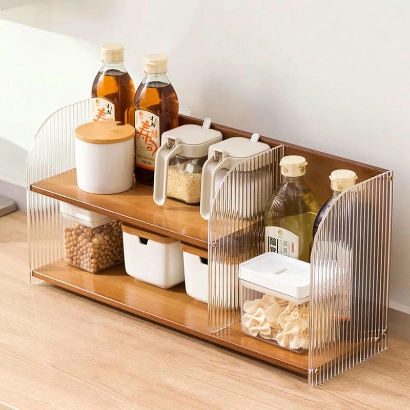 Kệ gỗ nhà bếp đẹp tạo điểm nhấn tự nhiên