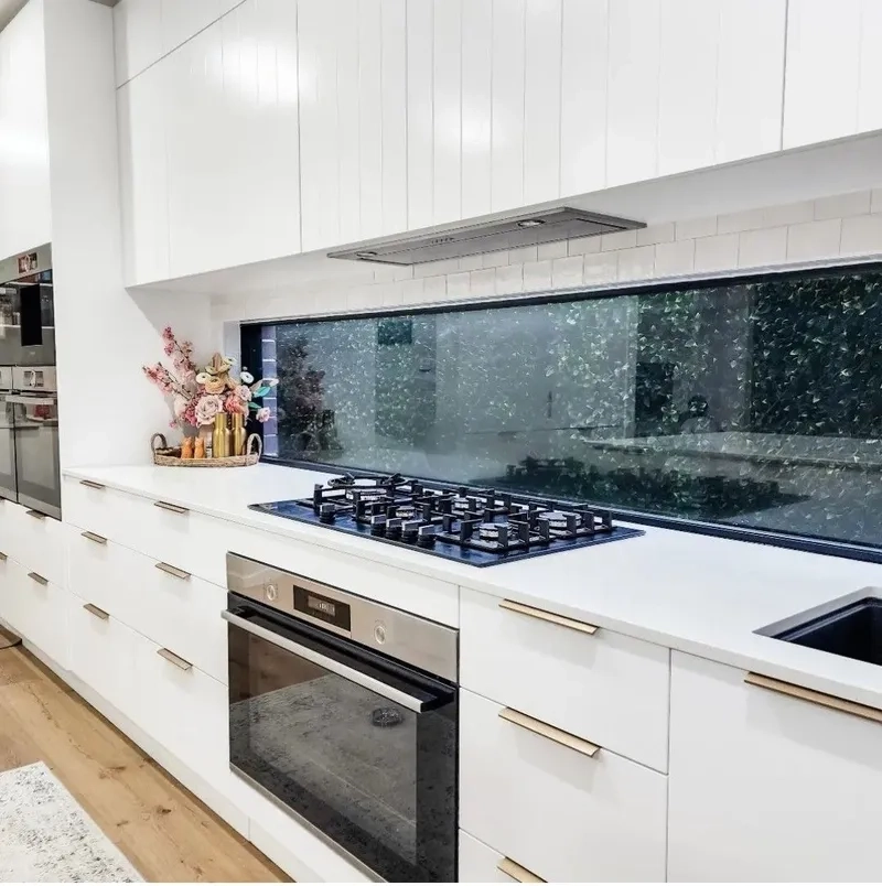 Mẫu kính hoa văn 3D tinh xảo