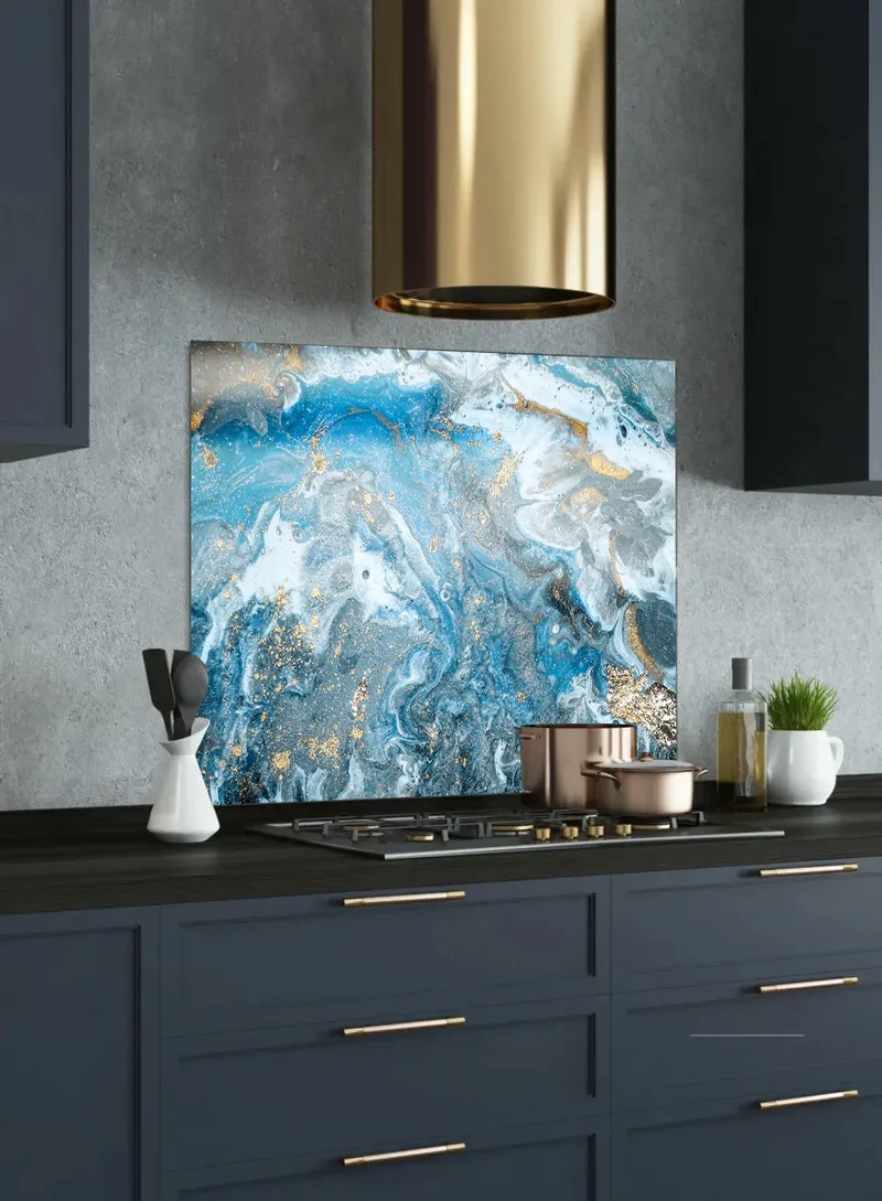 Mẫu kính ốp bếp màu xanh ngọc cuốn hút