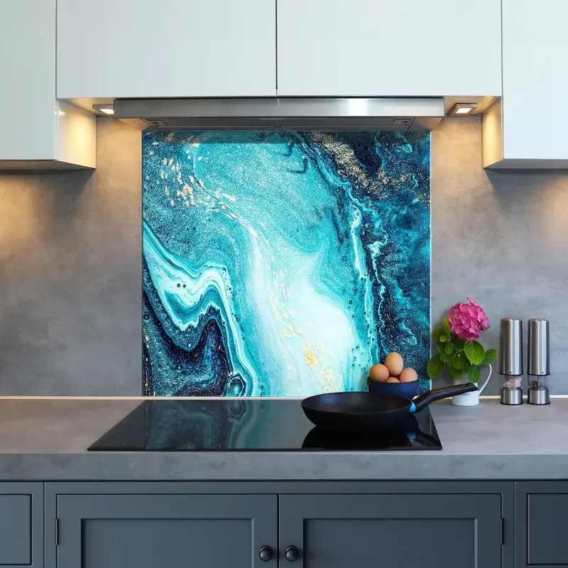 Chi phí giá kính ốp bếp màu xanh ngọc