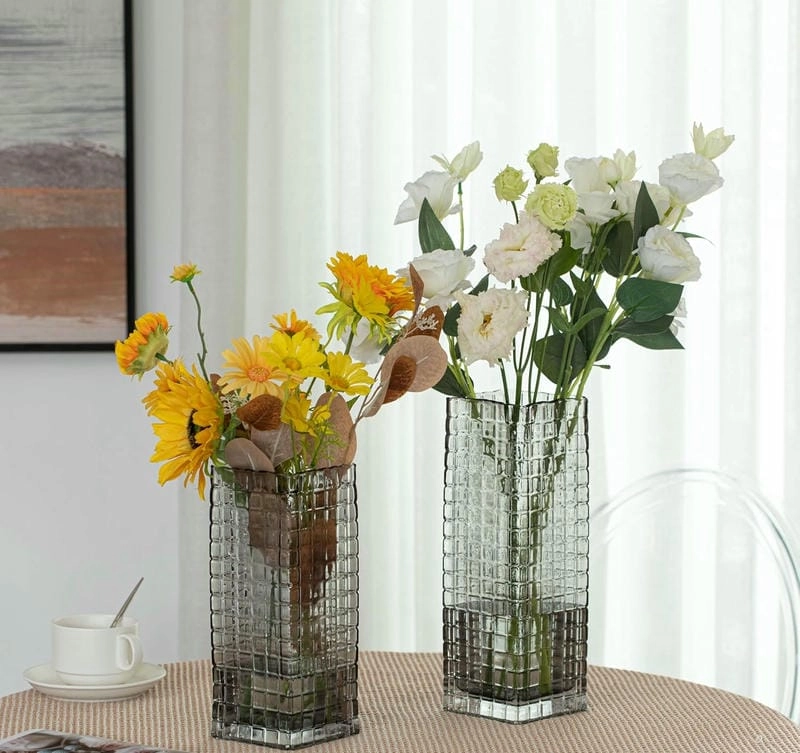 Lọ hoa để bàn nhỏ xinh cho không gian ấm áp