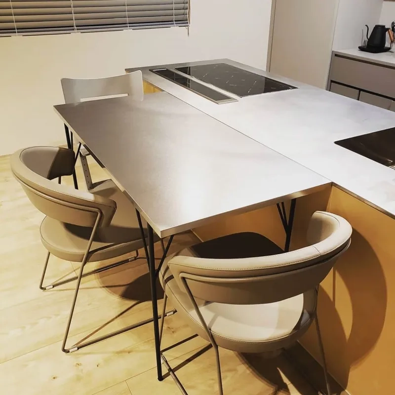 Mặt đá bàn đảo là gì và vai trò trong không gian bếp hiện đại