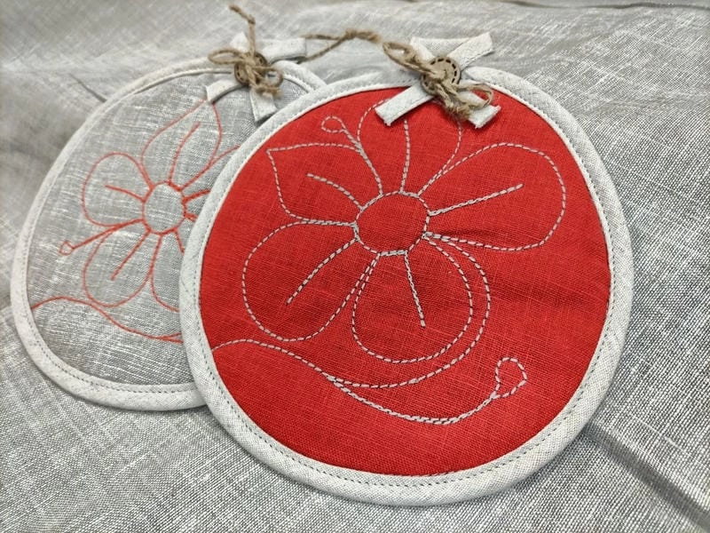 Lót nồi nóng giúp tránh bỏng và hư hại