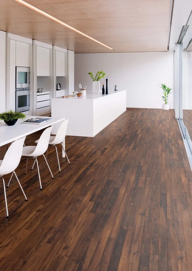 Hoàn thiện lót sàn giả gỗ đẹp