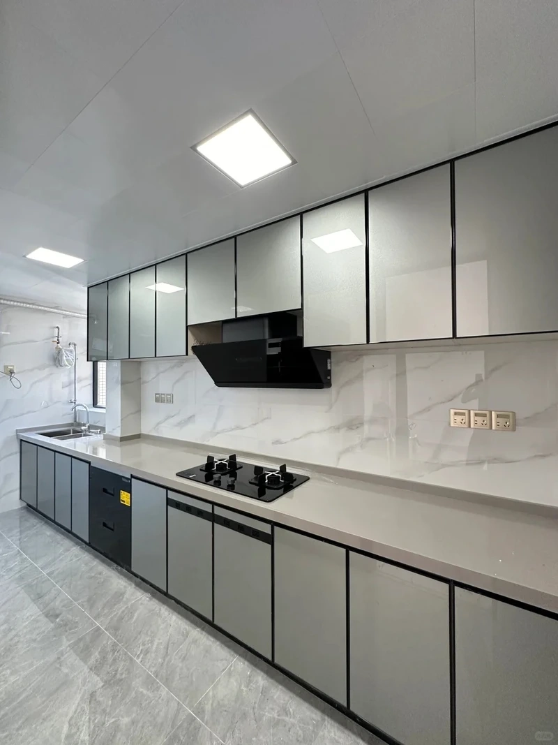 Nhẹ nhàng gọn gàng cùng tủ bếp chữ i đơn giản