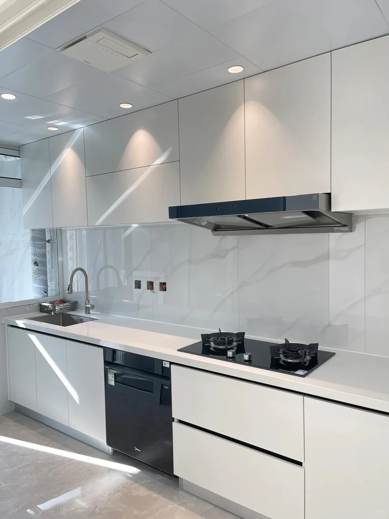 Thanh lịch tinh khiết tủ bếp chữ i màu trắng