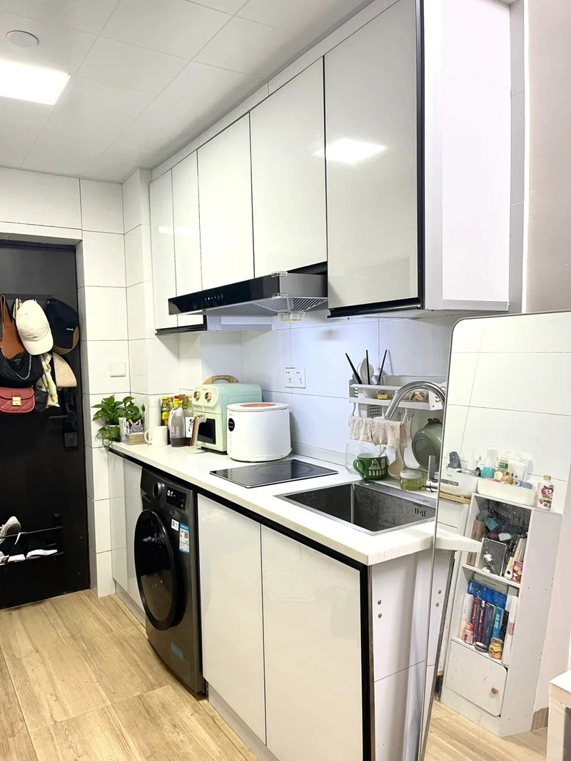 Mẫu tủ bếp chung cư chữ I phù hợp căn hộ dài