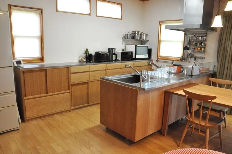 Chuẩn sống thượng lưu cùng tủ bếp gỗ sồi biệt thự