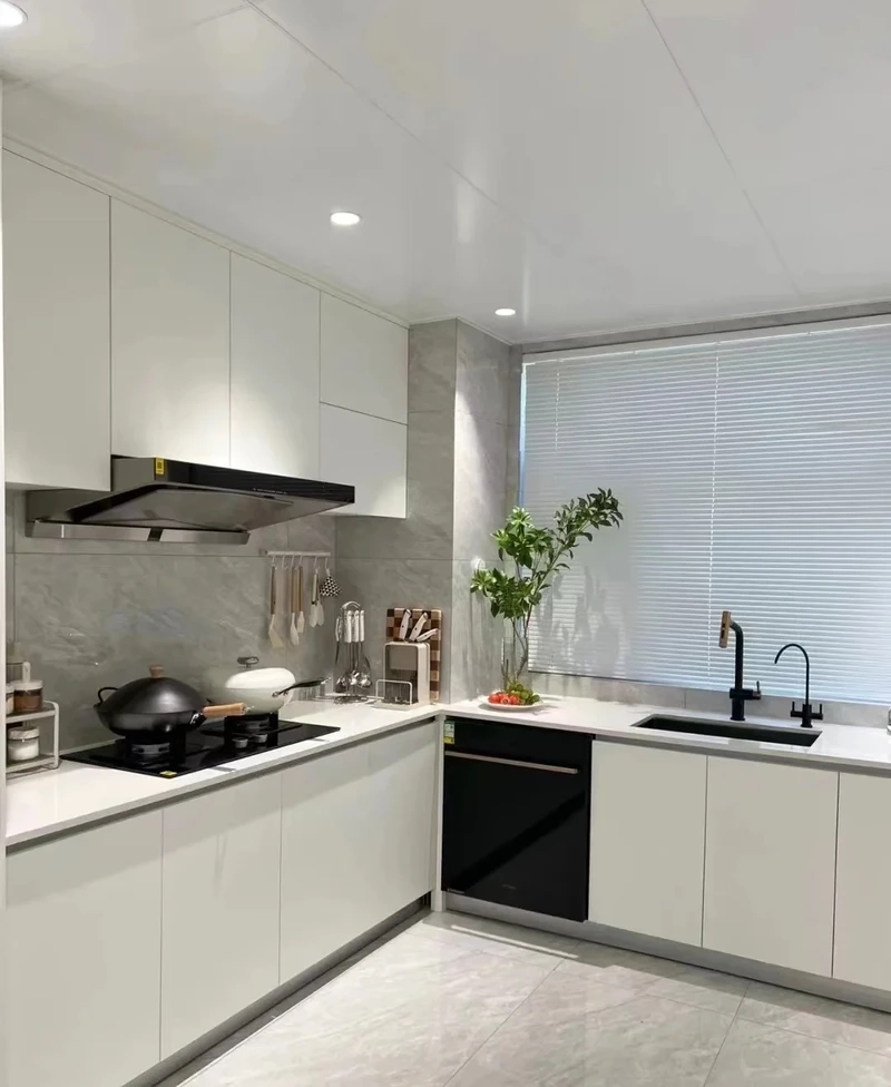 Lựa chọn phù hợp với tủ bếp nhựa nhà phố