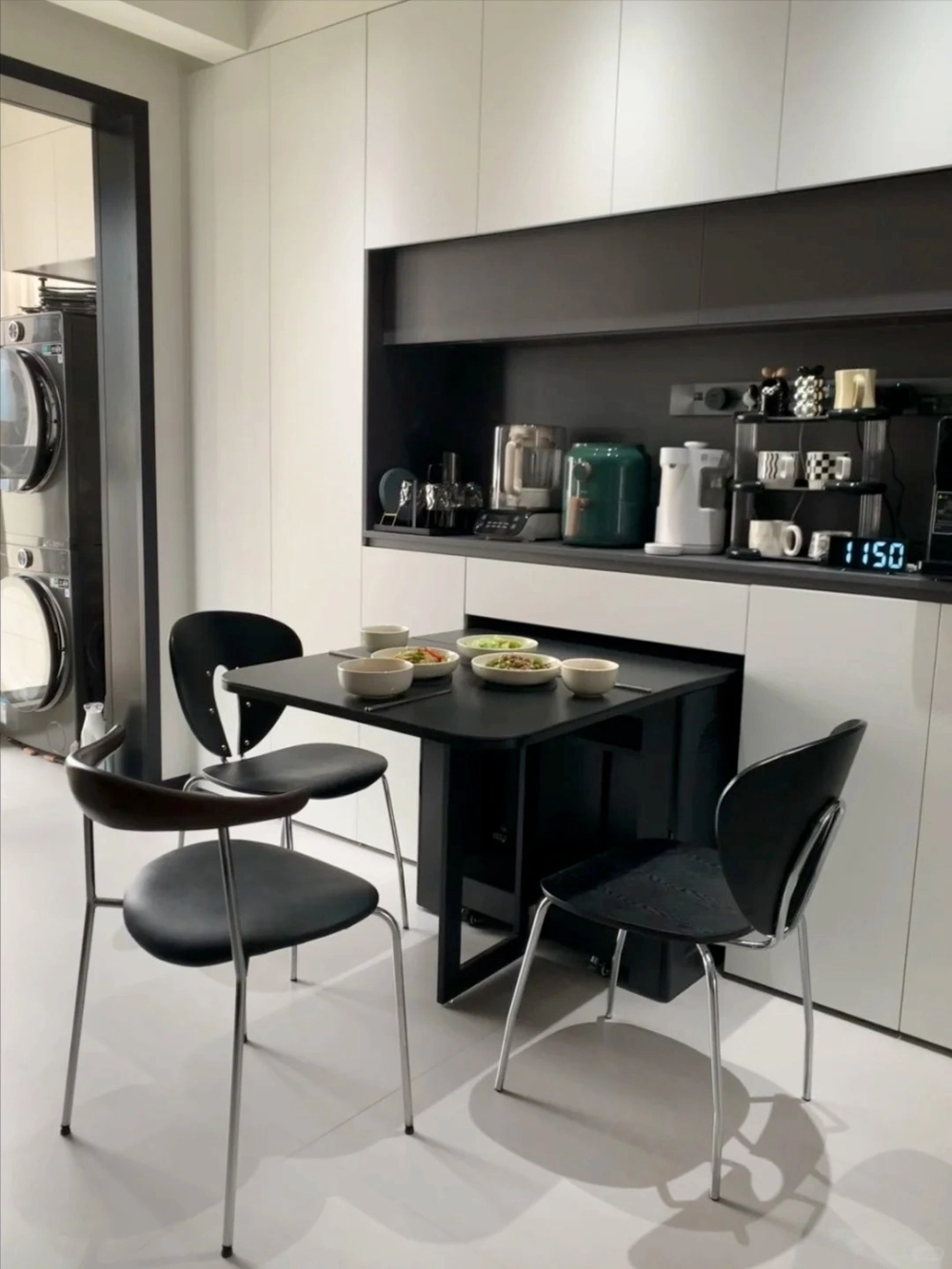 Bộ bàn ăn thông minh 6 ghế kéo dài thành 10 ghế tiện lợi