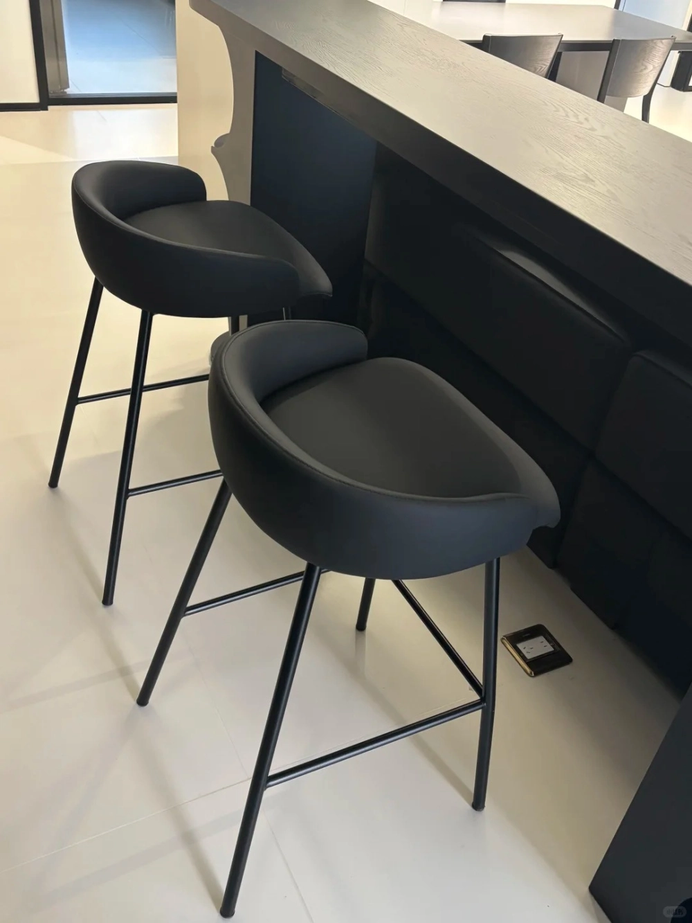 Ghế quầy bar phong cách công nghiệp cá tính