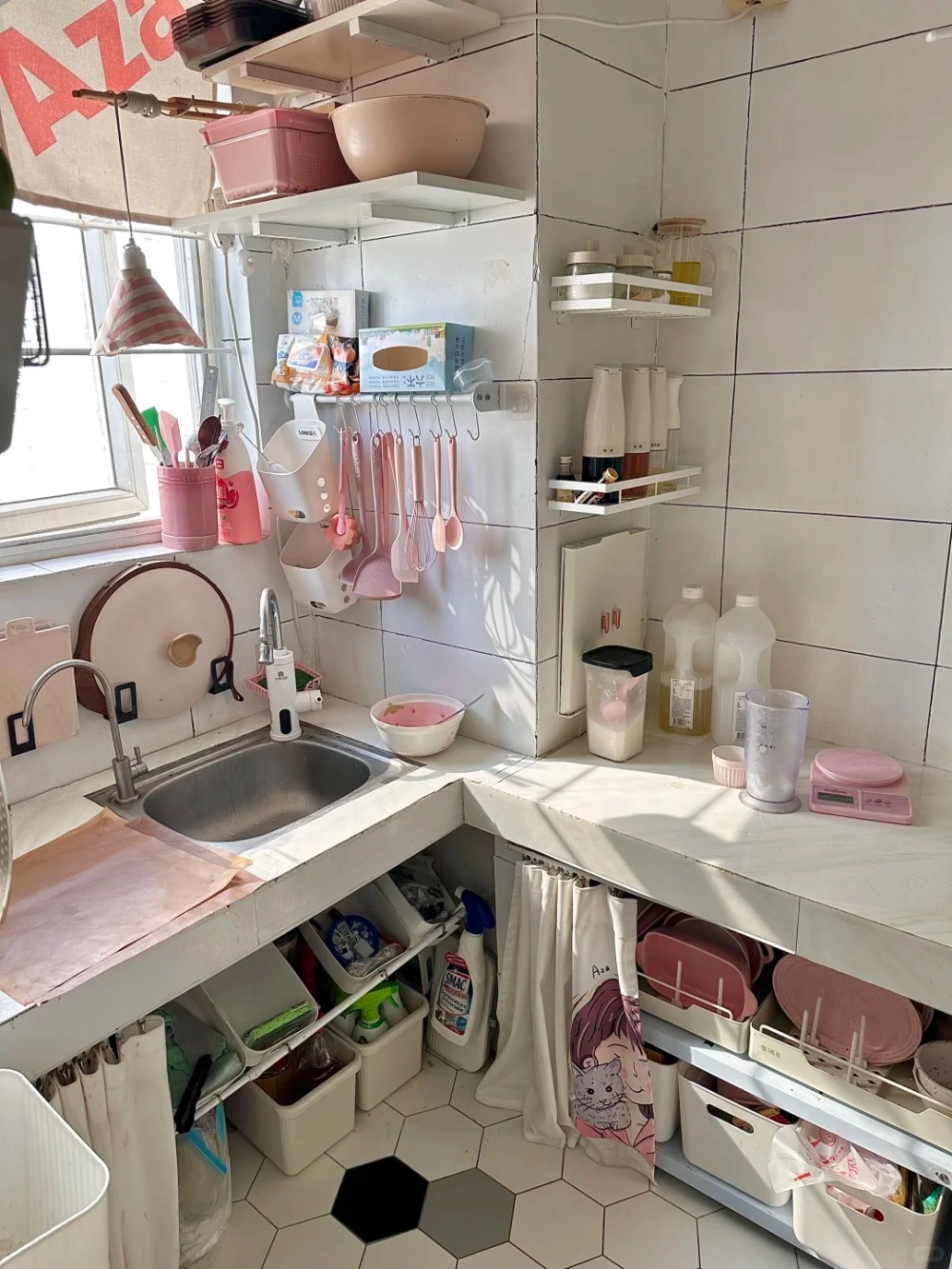 Kệ để nồi chảo đa năng tích hợp khay hứng nước