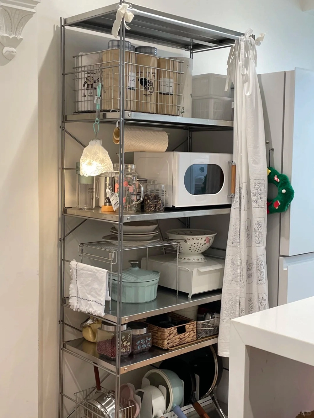 Hệ thống ngăn kéo đựng nồi chảo đóng mở êm ái