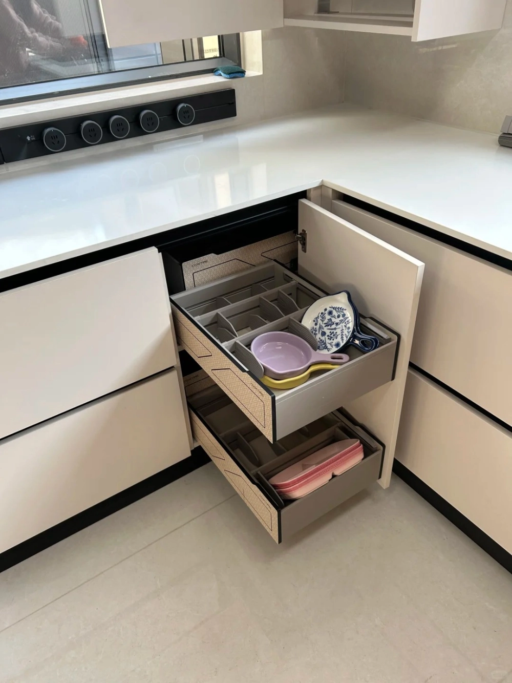 Kệ góc liên hoàn 2 tầng bằng inox 304 cao cấp